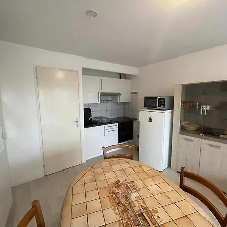 A 100m De La A Saint-hilaire-de-riez, Avec Balcon Et Parking Public - Fr-1-426-330 Apartment Saint-Hilaire-de-Riez